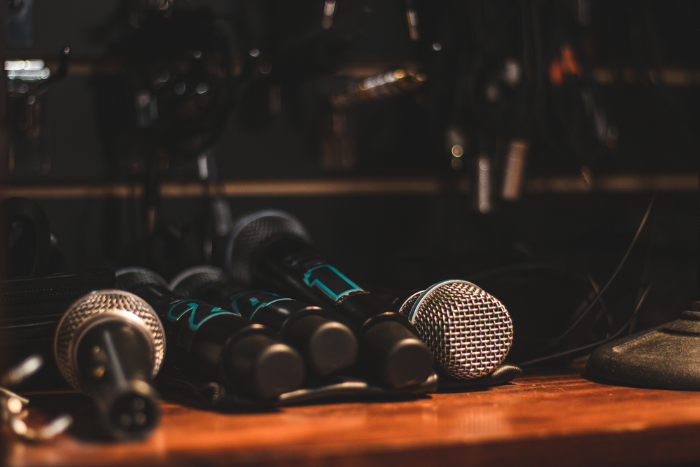 Micrófonos en estudio